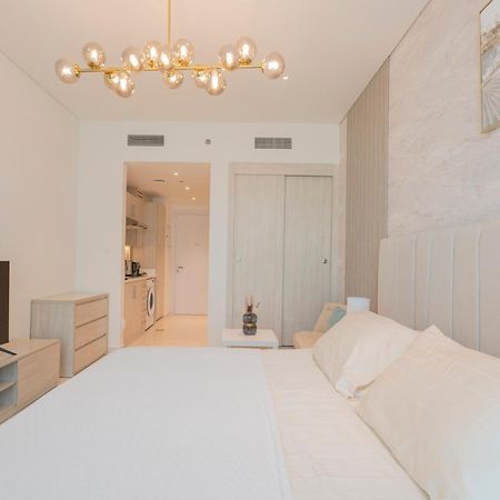 Luxury Studio, Seven Palm Residence-Palm Jumeirah دبي المظهر الخارجي الصورة